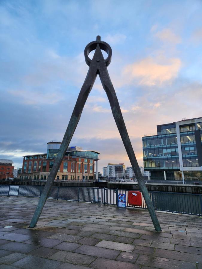 City Views Apartment Belfast Bagian luar foto
